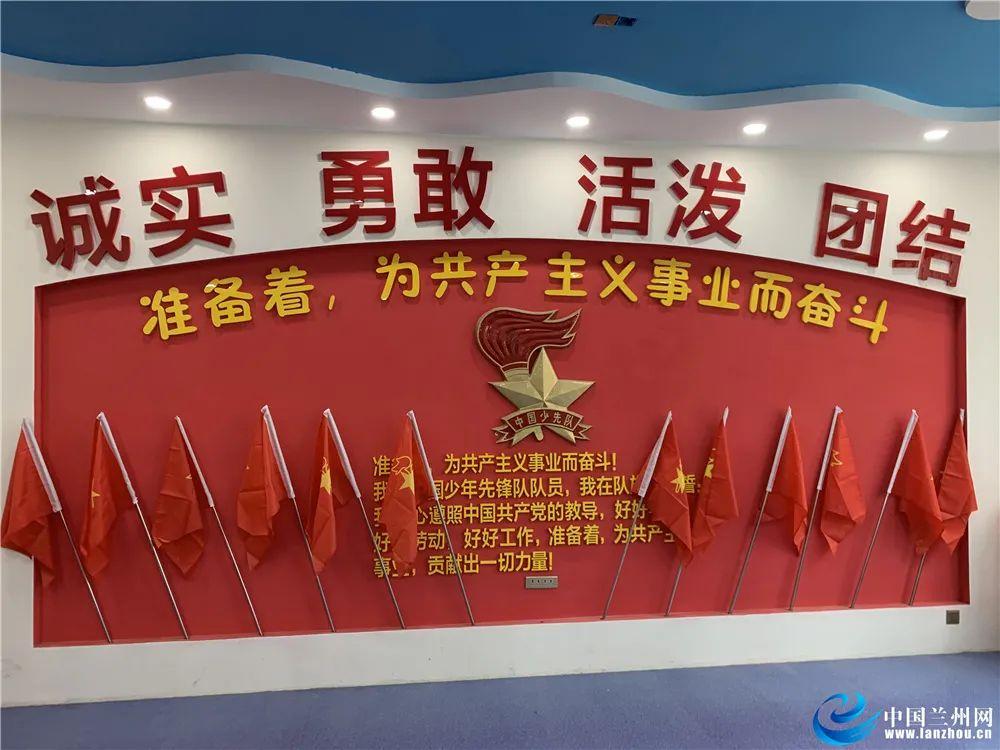 逆境英雄降临